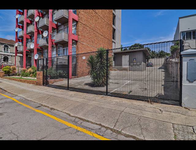 1 BEDROOM APARTMENT FOR SALE IN GQEBERHA CENTRAL